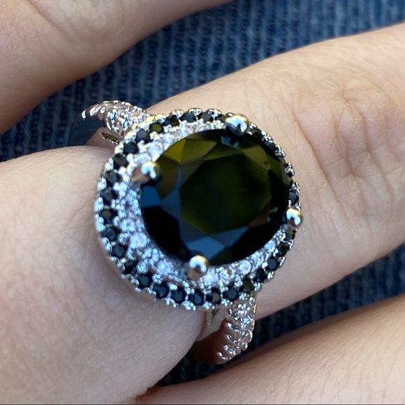 New 925 Sterling Silver Black sapphire ring - Picture 7 of 9